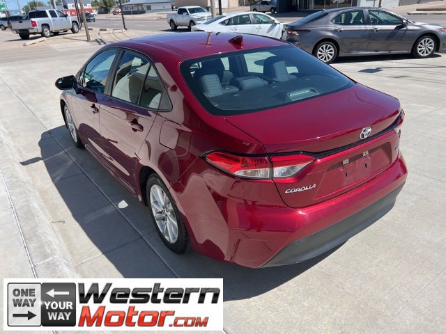 2023 Toyota Corolla LE photo 3