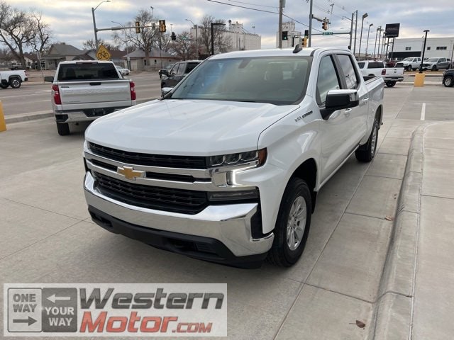 Used 2022 Chevrolet Silverado 1500 Limited LT with VIN 3GCUYDED7NG126579 for sale in Garden City, KS