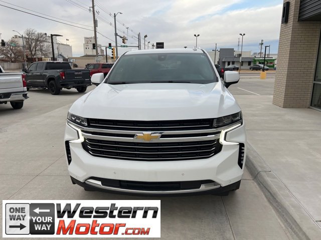 Used 2022 Chevrolet Suburban LT with VIN 1GNSKCKDXNR246164 for sale in Garden City, KS