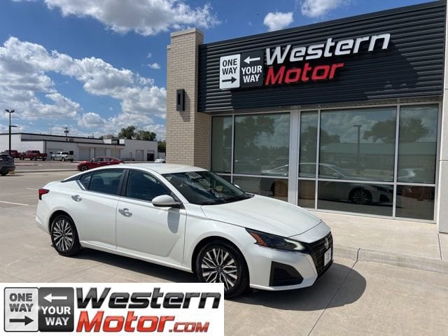 2023 Nissan Altima SV