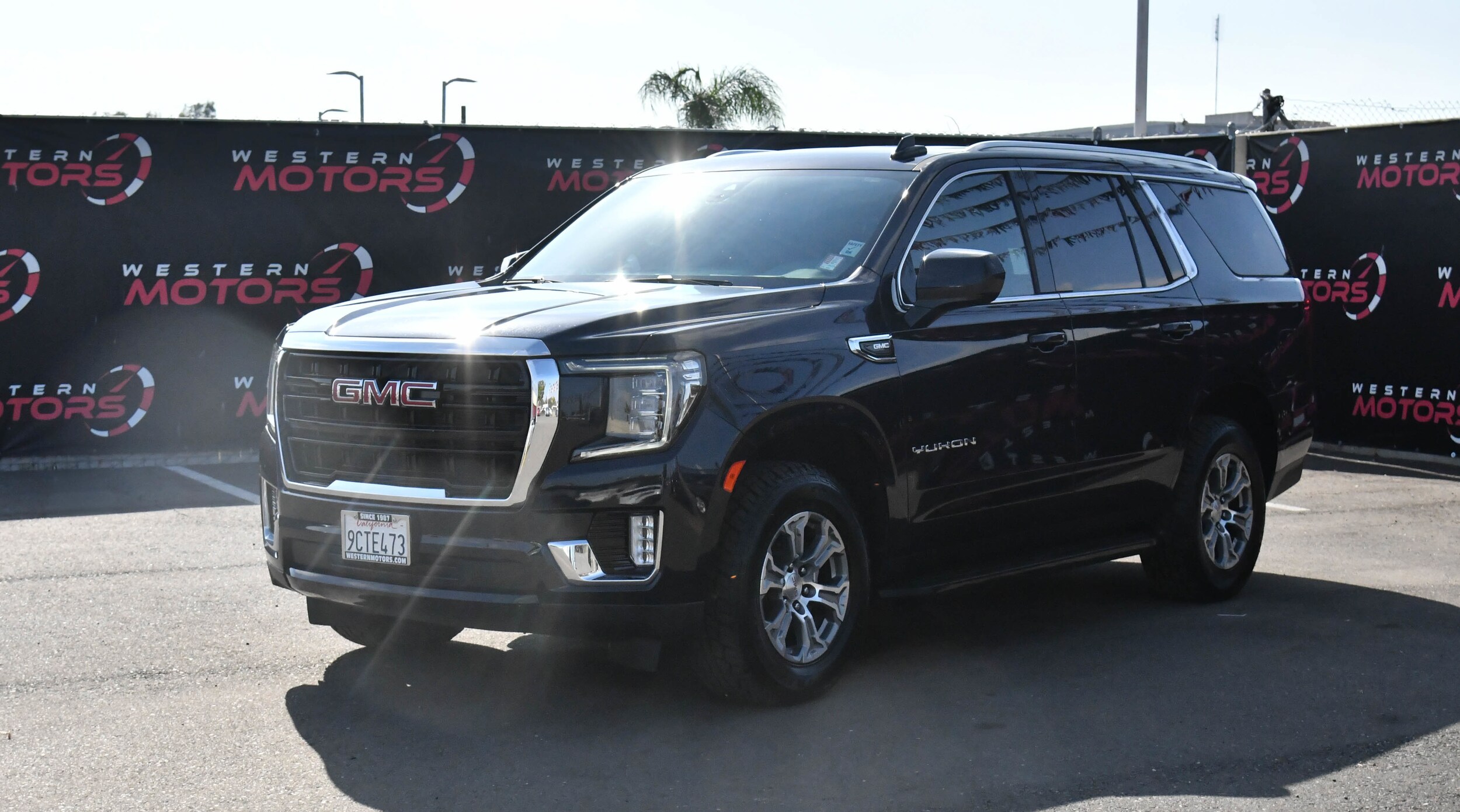 2022 Gmc Yukon SLE photo 3