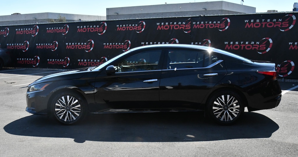 Used 2024 Nissan Altima 2.5 SV Sedan