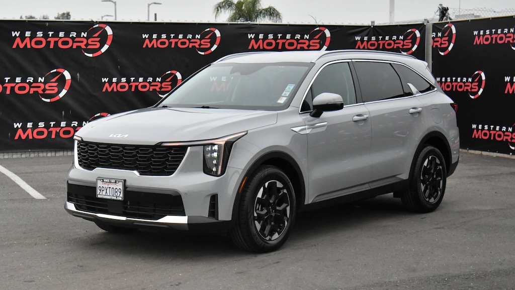 Used 2025 Kia Sorento S SUV