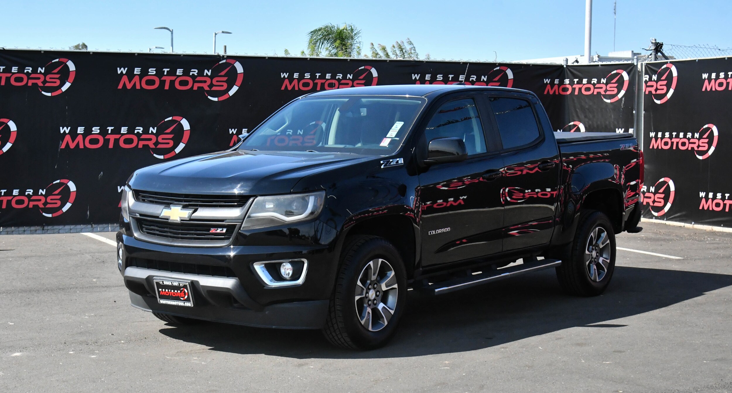 2020 Chevrolet Colorado Z71 photo 2