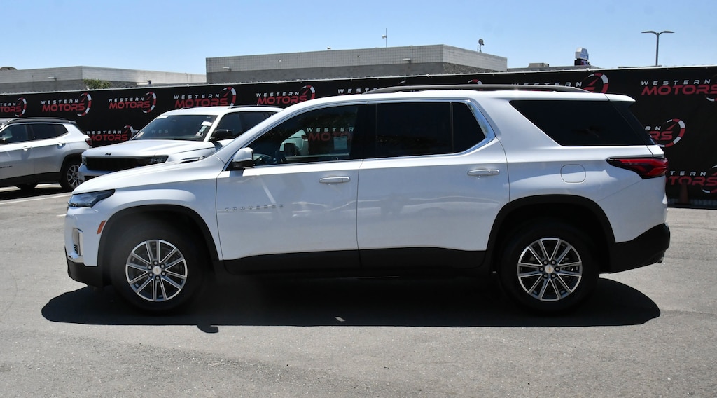 Used 2023 Chevrolet Traverse LT Cloth SUV