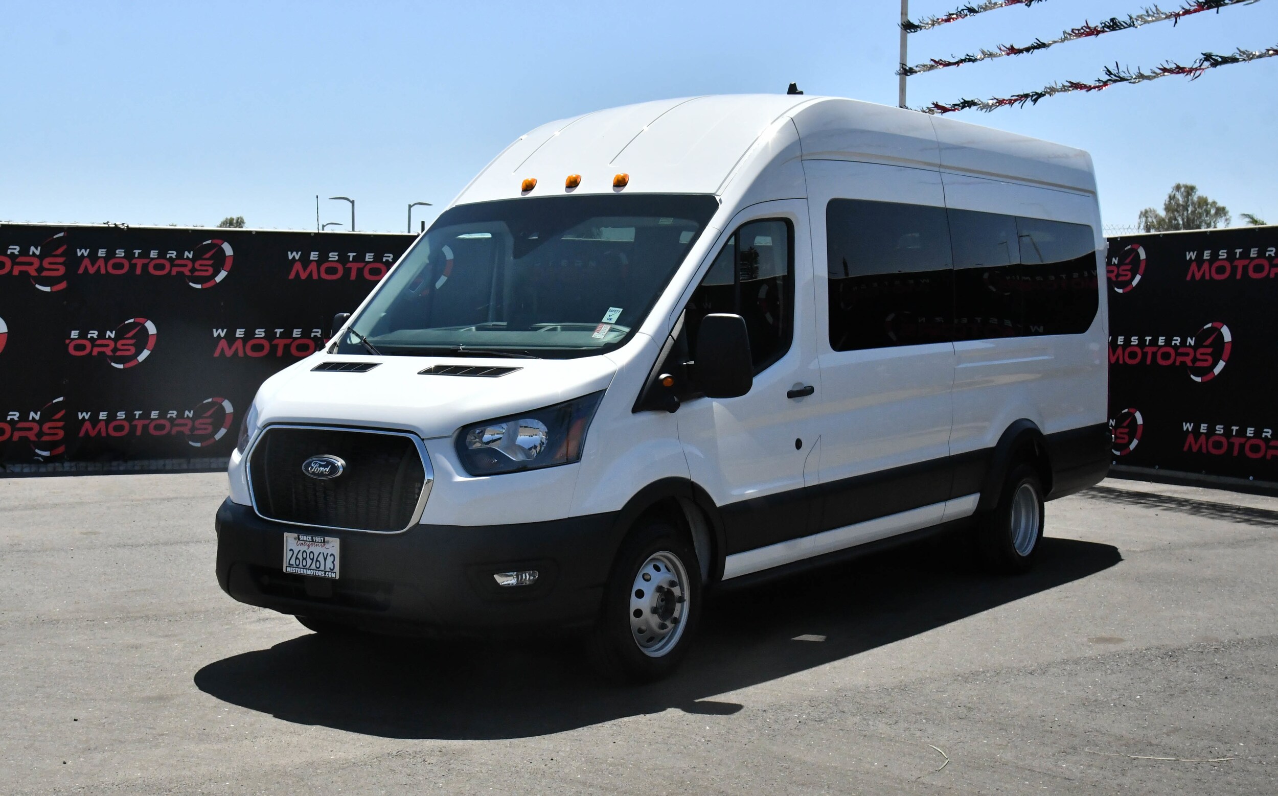 2024 Ford Transit Passenger XL Van photo 3