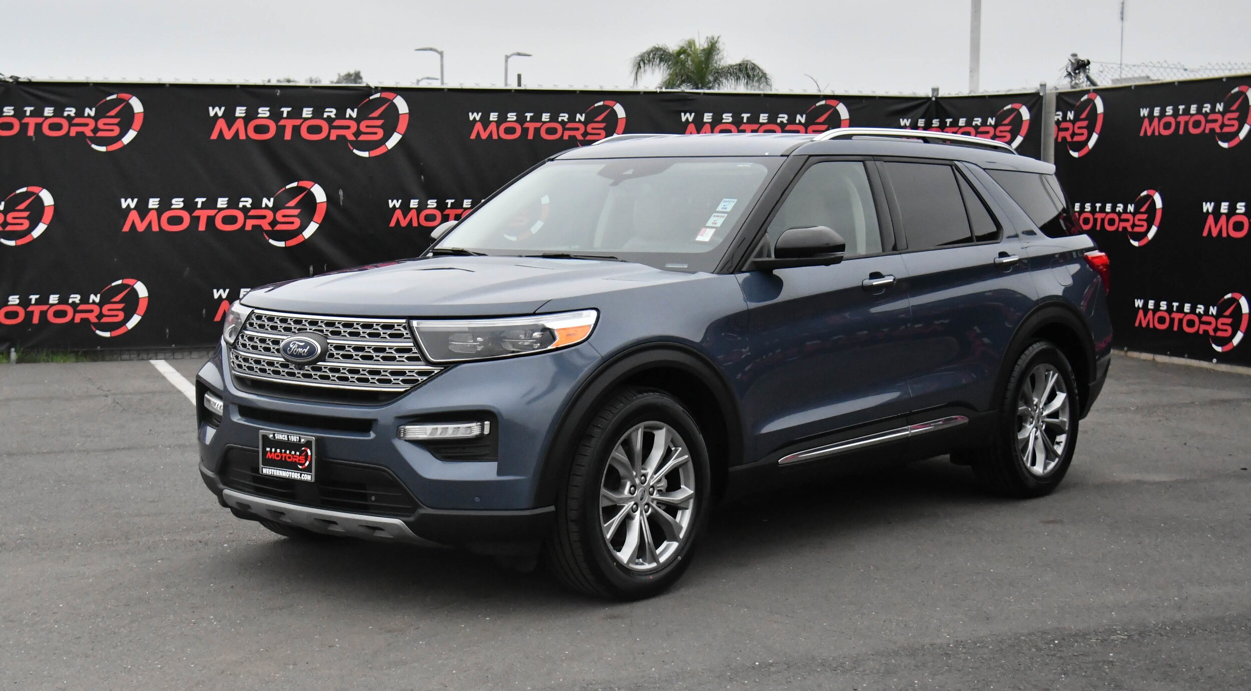 2021 Ford Explorer Limited photo 2