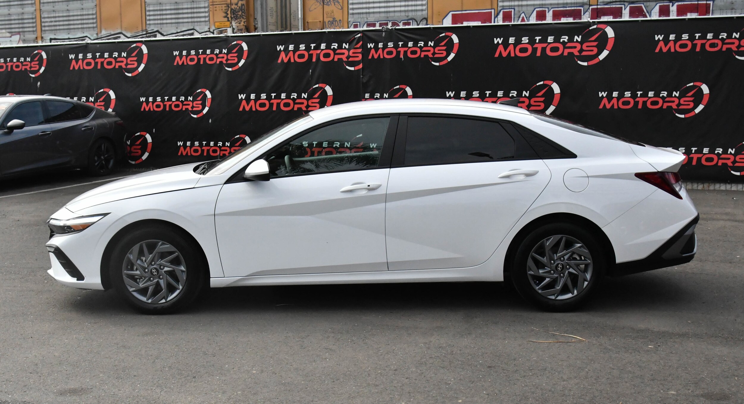 2024 Hyundai Elantra SEL photo 4