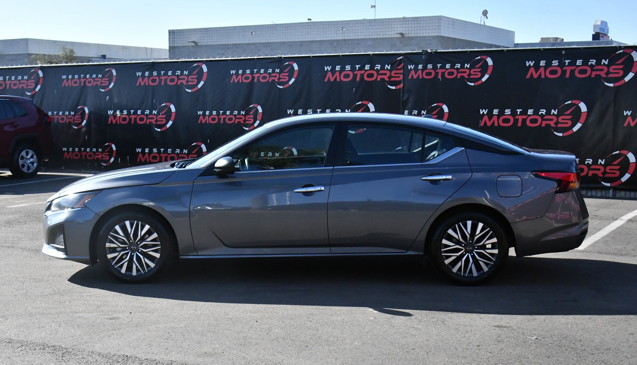 2024 Nissan Altima 2.5 SV photo 4