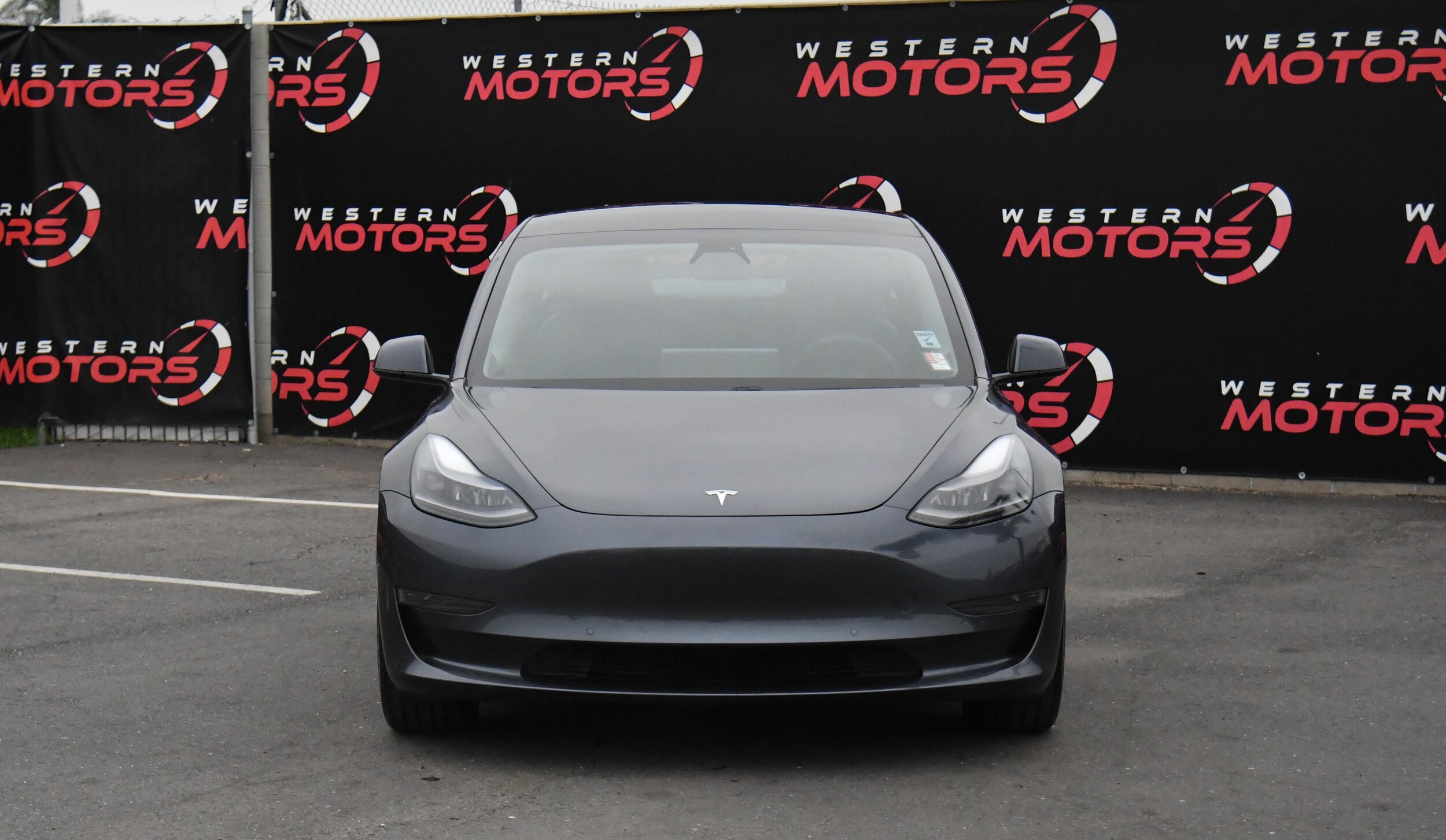 2021 Tesla Model 3 Standard Range Plus photo 2