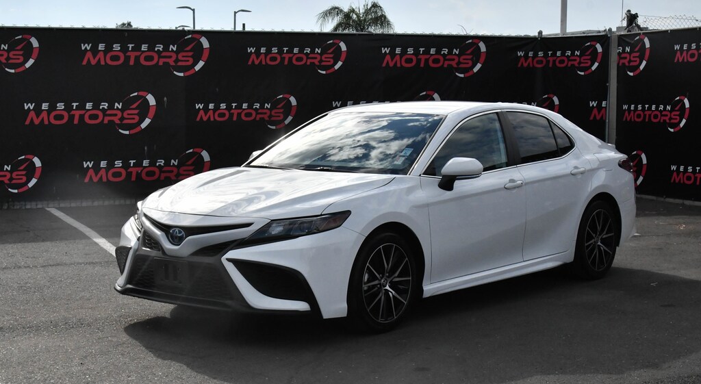 Used 2023 Toyota Camry SE Sedan 4D Sedan