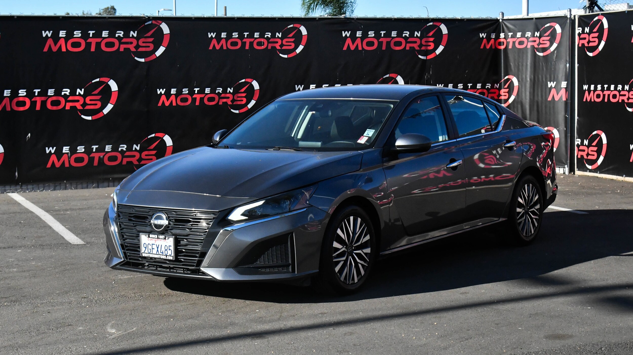 2023 Nissan Altima 2.5 SV photo 3