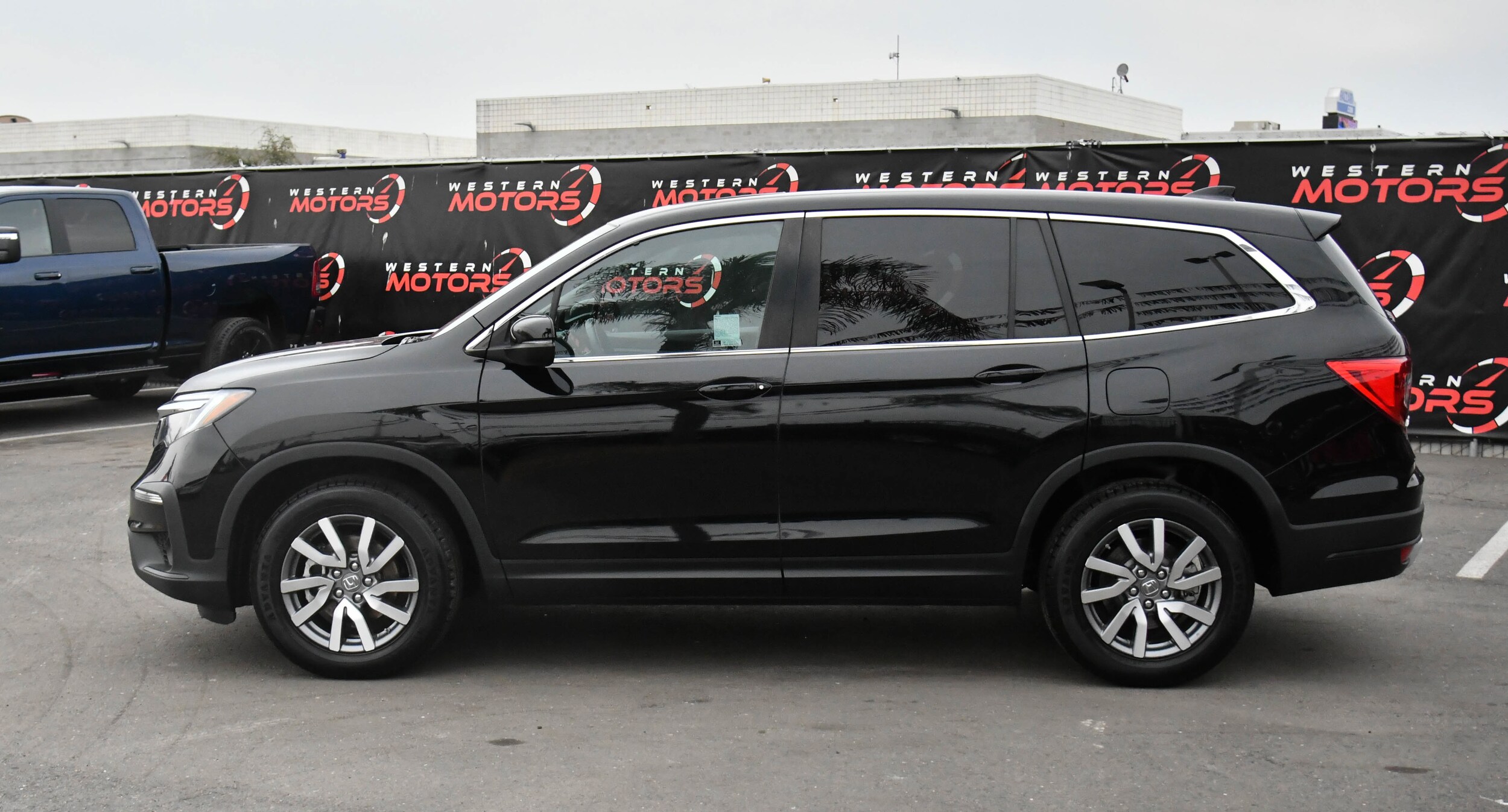 2020 Honda Pilot EX-L photo 3