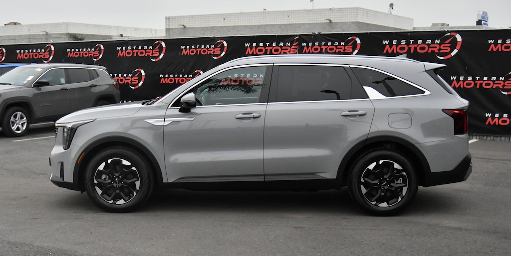 Used 2025 Kia Sorento S SUV