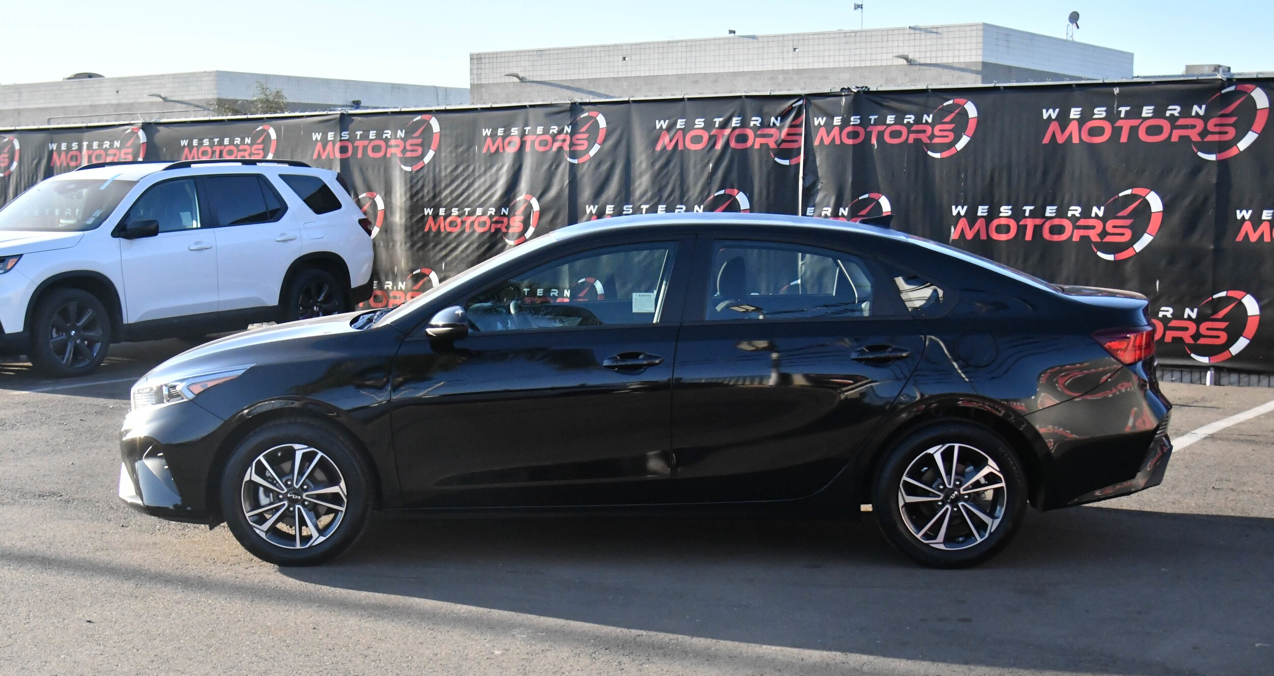 2024 Kia Forte LXS photo 4