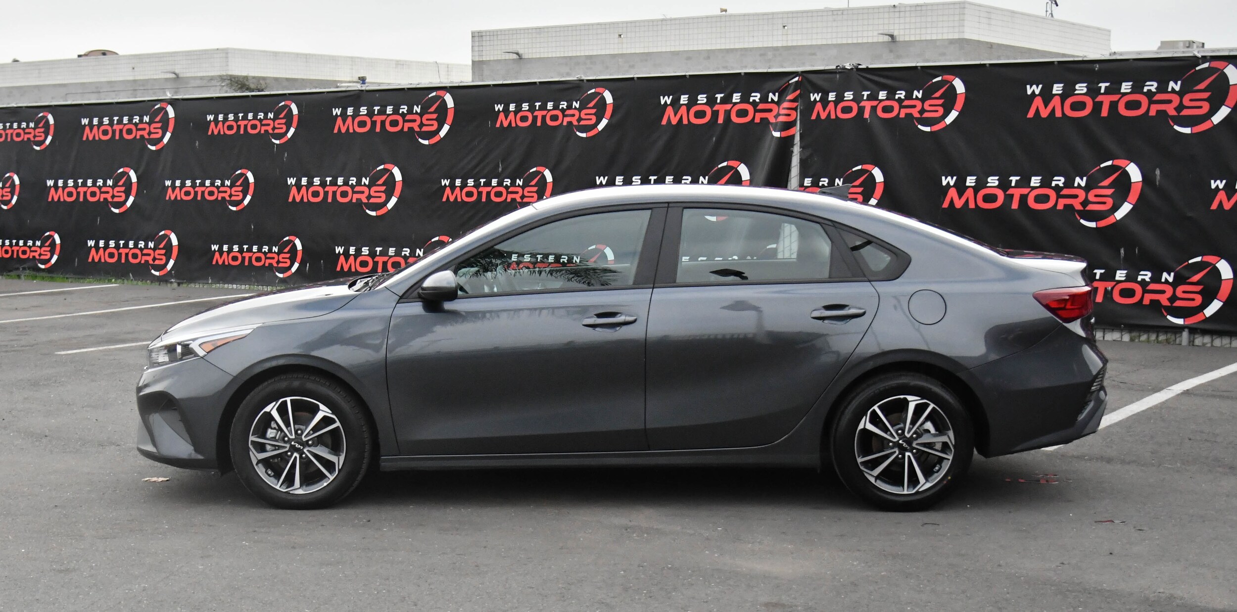 2024 Kia Forte LXS photo 4