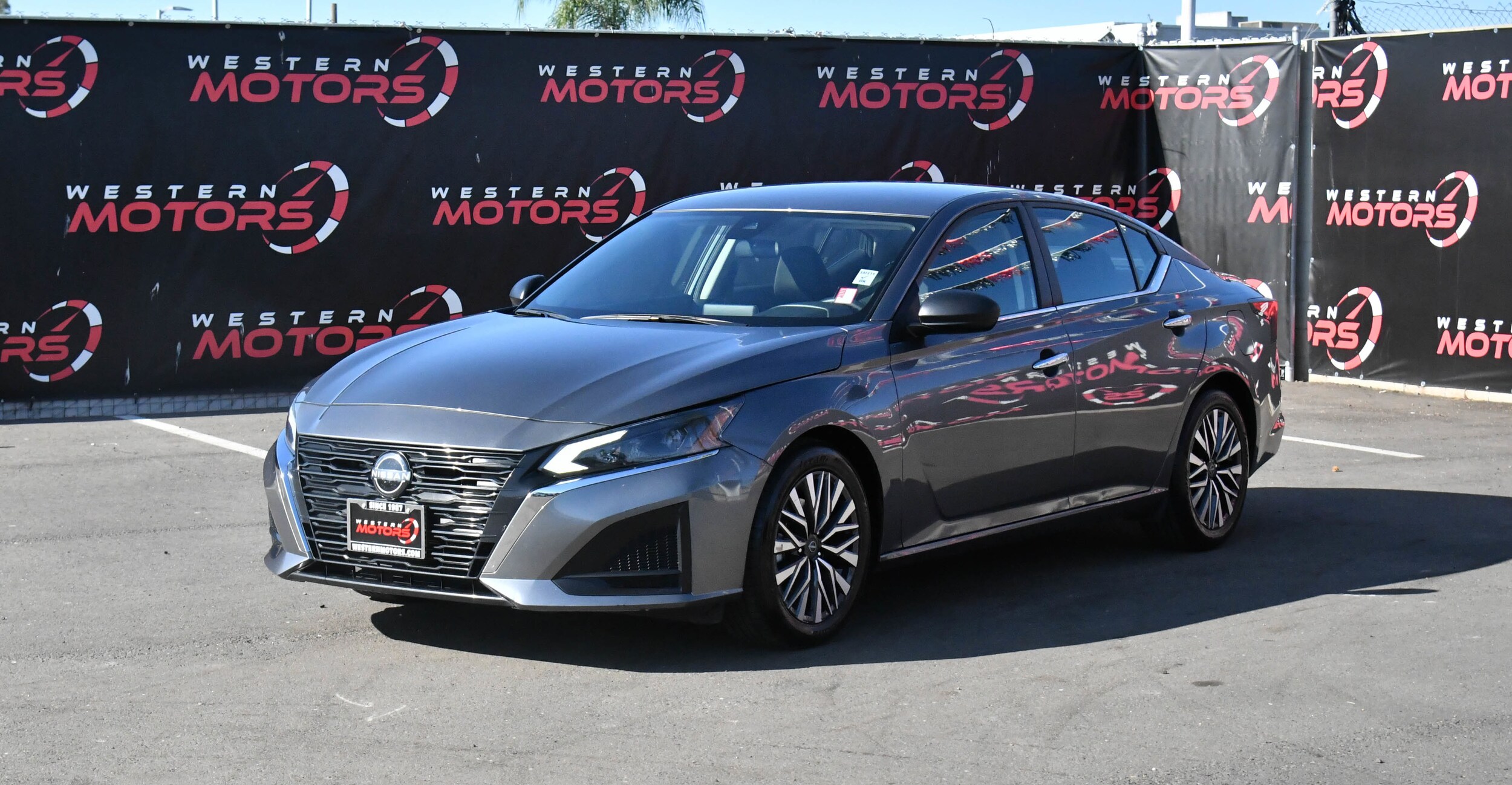 2024 Nissan Altima 2.5 SV photo 3