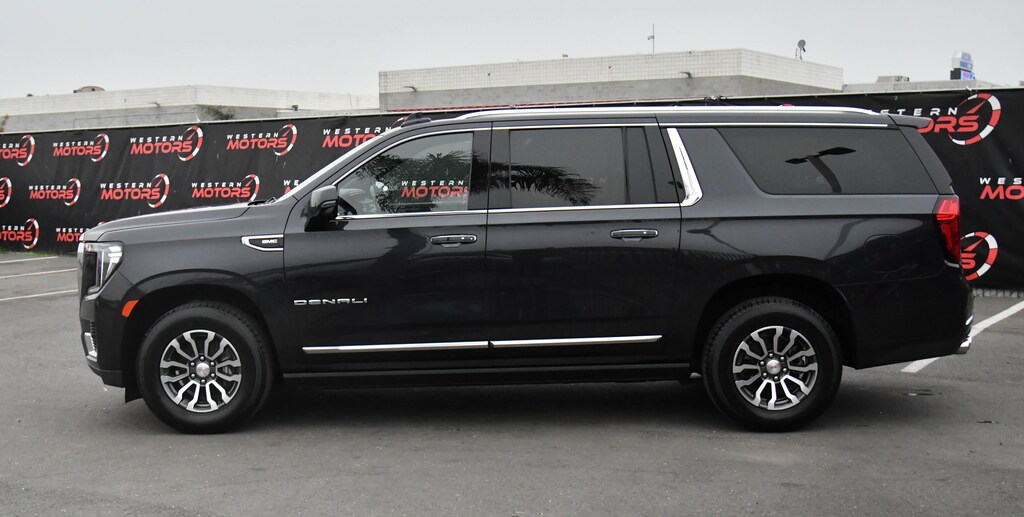 Used 2023 GMC Yukon XL Denali SUV