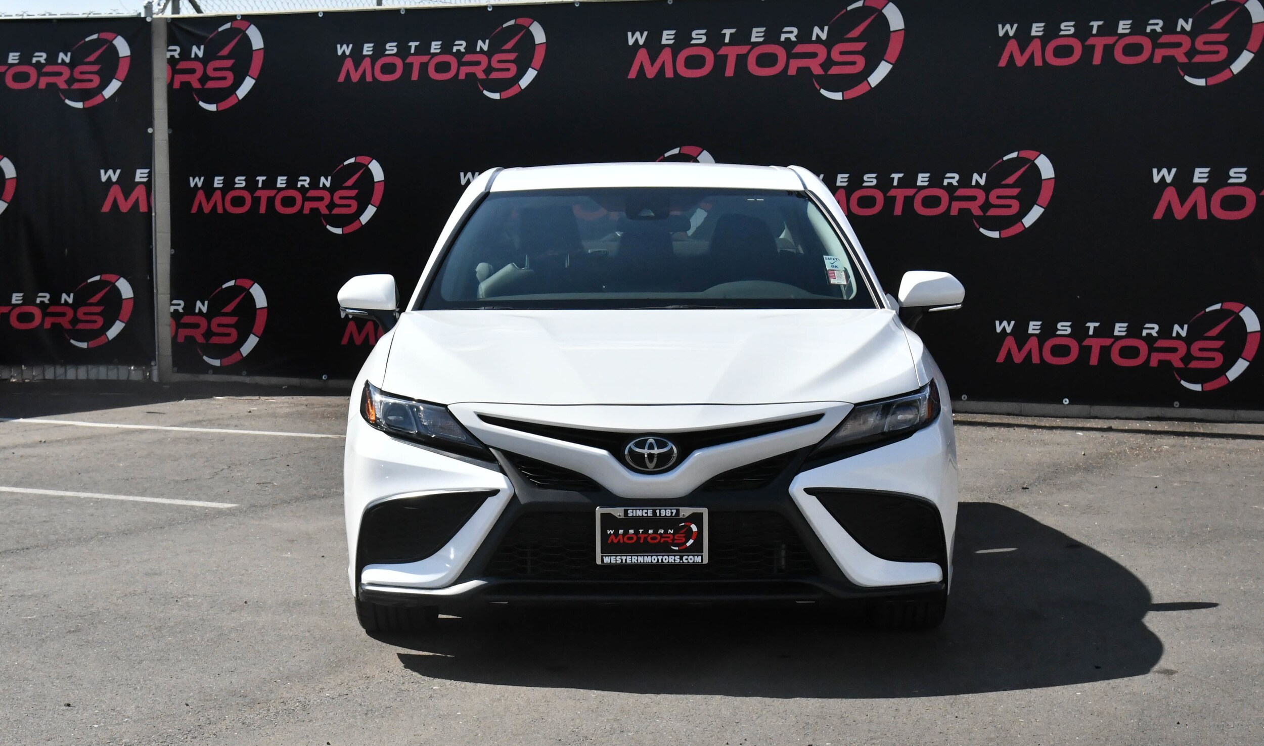 2024 Toyota Camry SE photo 2