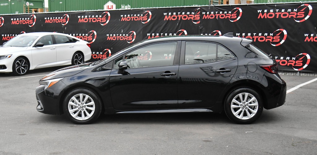 Used 2023 Toyota Corolla Hatchback SE Hatchback