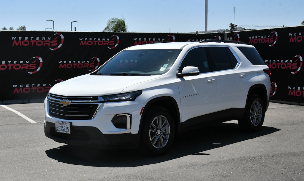 Used 2023 Chevrolet Traverse LT Cloth SUV