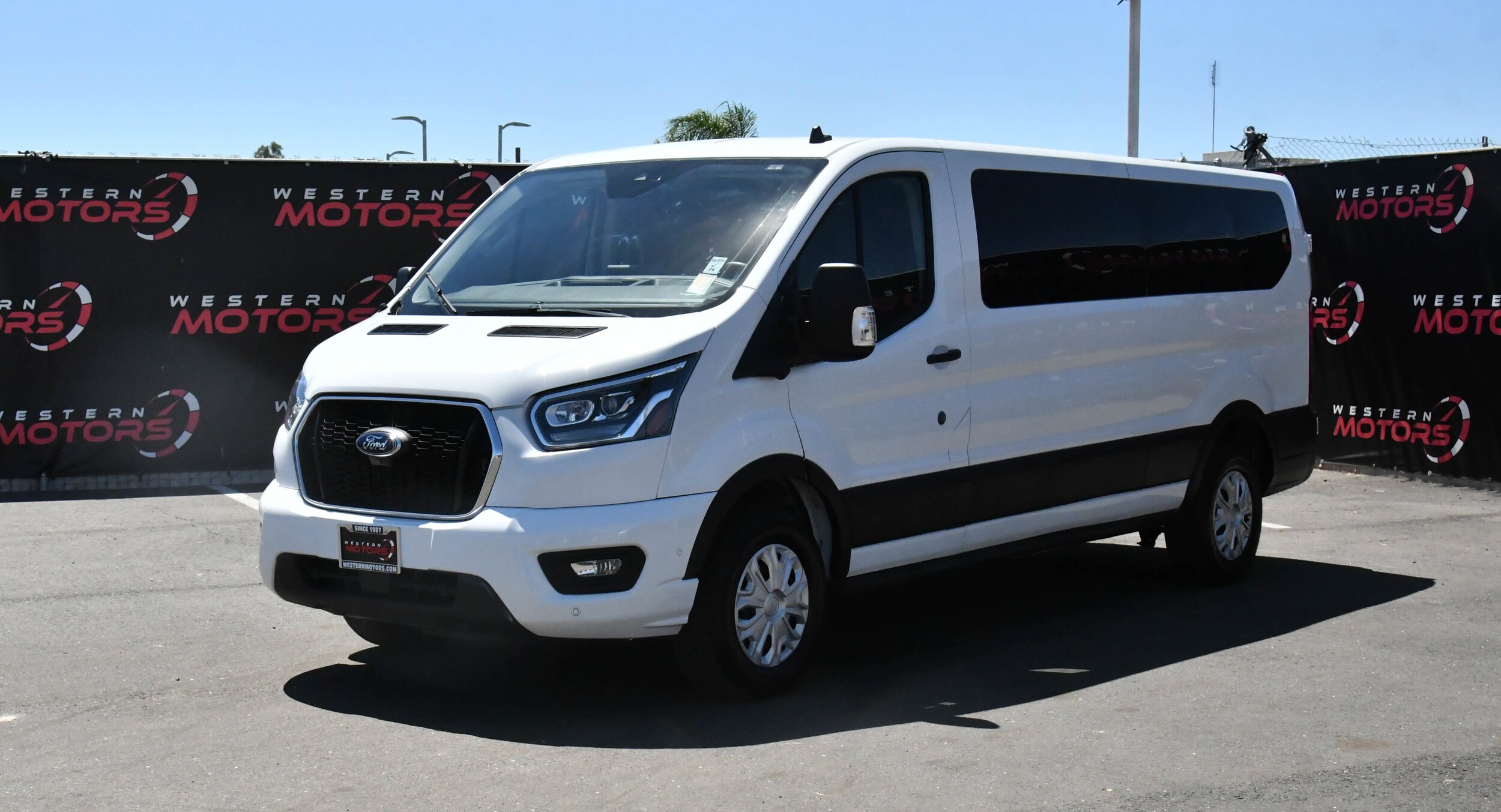 2023 Ford Transit Passenger XLT Van photo 2