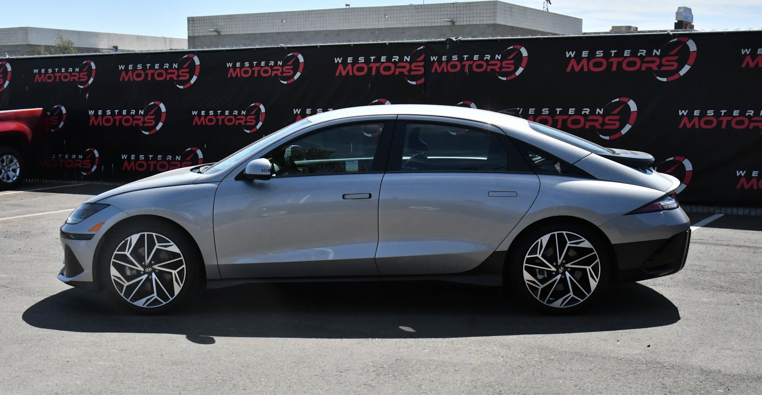 2023 Hyundai Ioniq 6 SEL photo 4