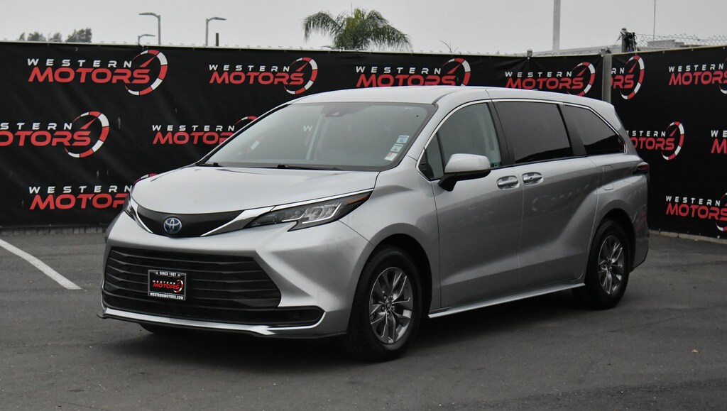 Used 2023 Toyota Sienna LE Van Passenger Van