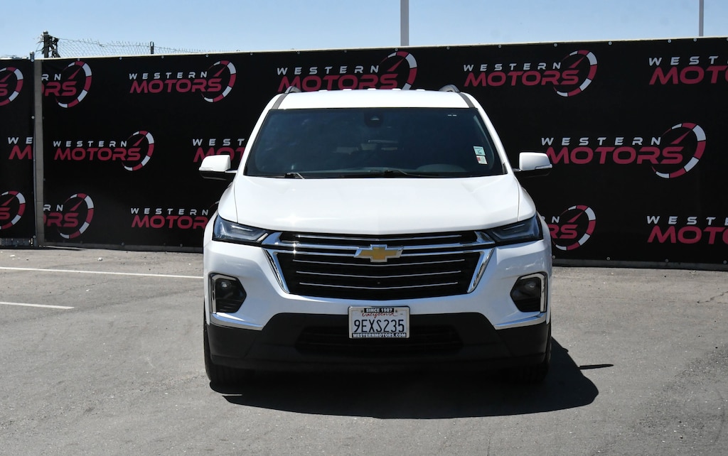 Used 2023 Chevrolet Traverse LT Cloth SUV
