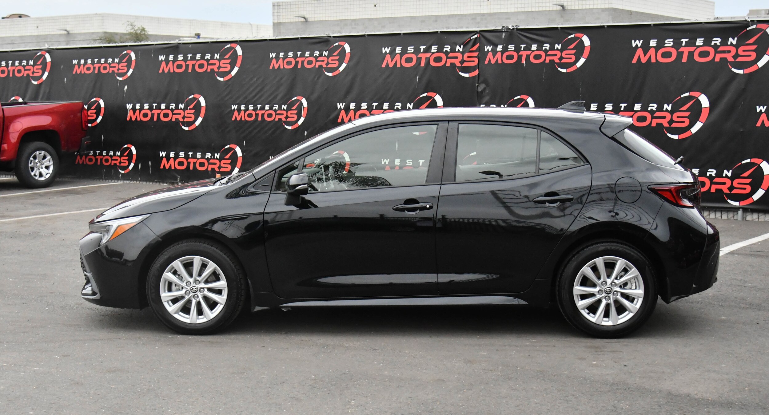 2024 Toyota Corolla SE photo 3