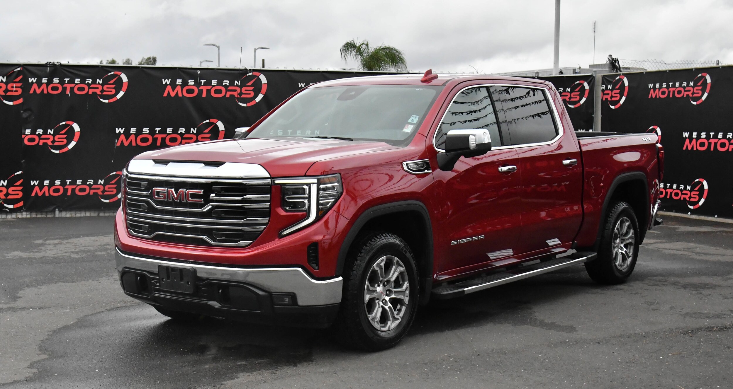 2024 Gmc Sierra 1500 SLT photo 3