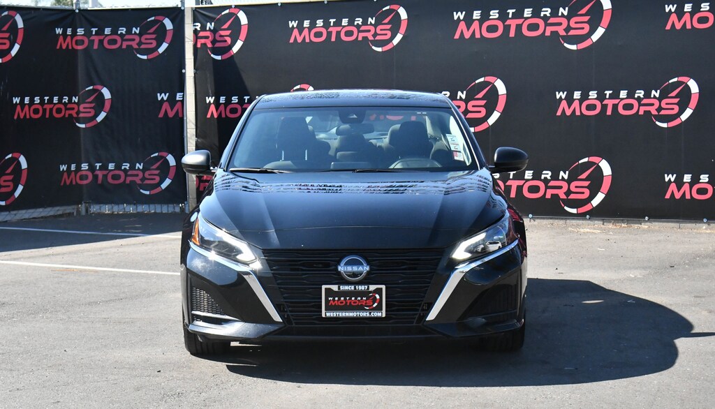 Used 2024 Nissan Altima 2.5 SV Sedan