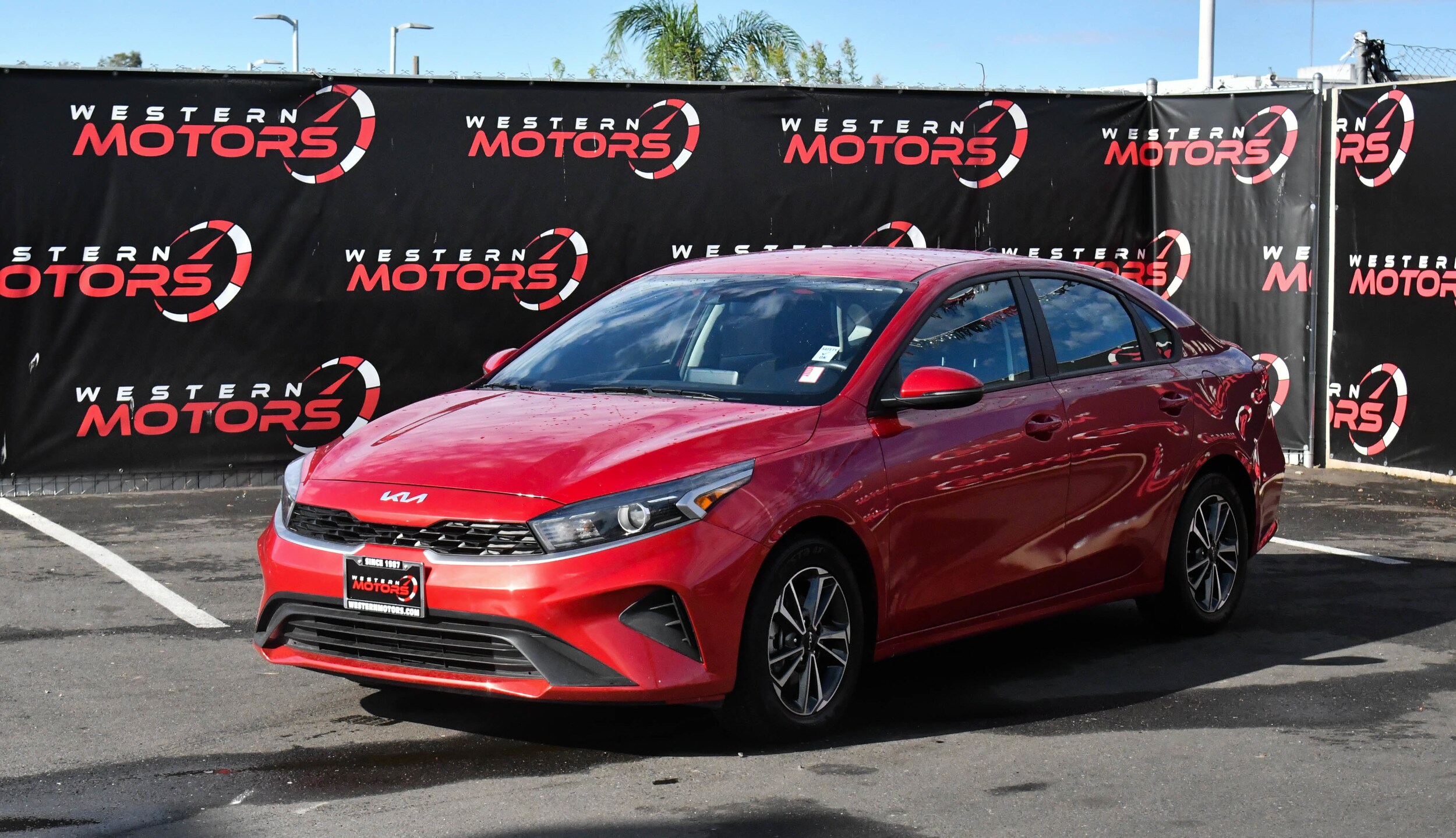 2023 Kia Forte LXS photo 3