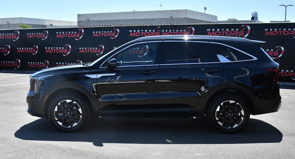 Used 2024 Kia Sorento S SUV