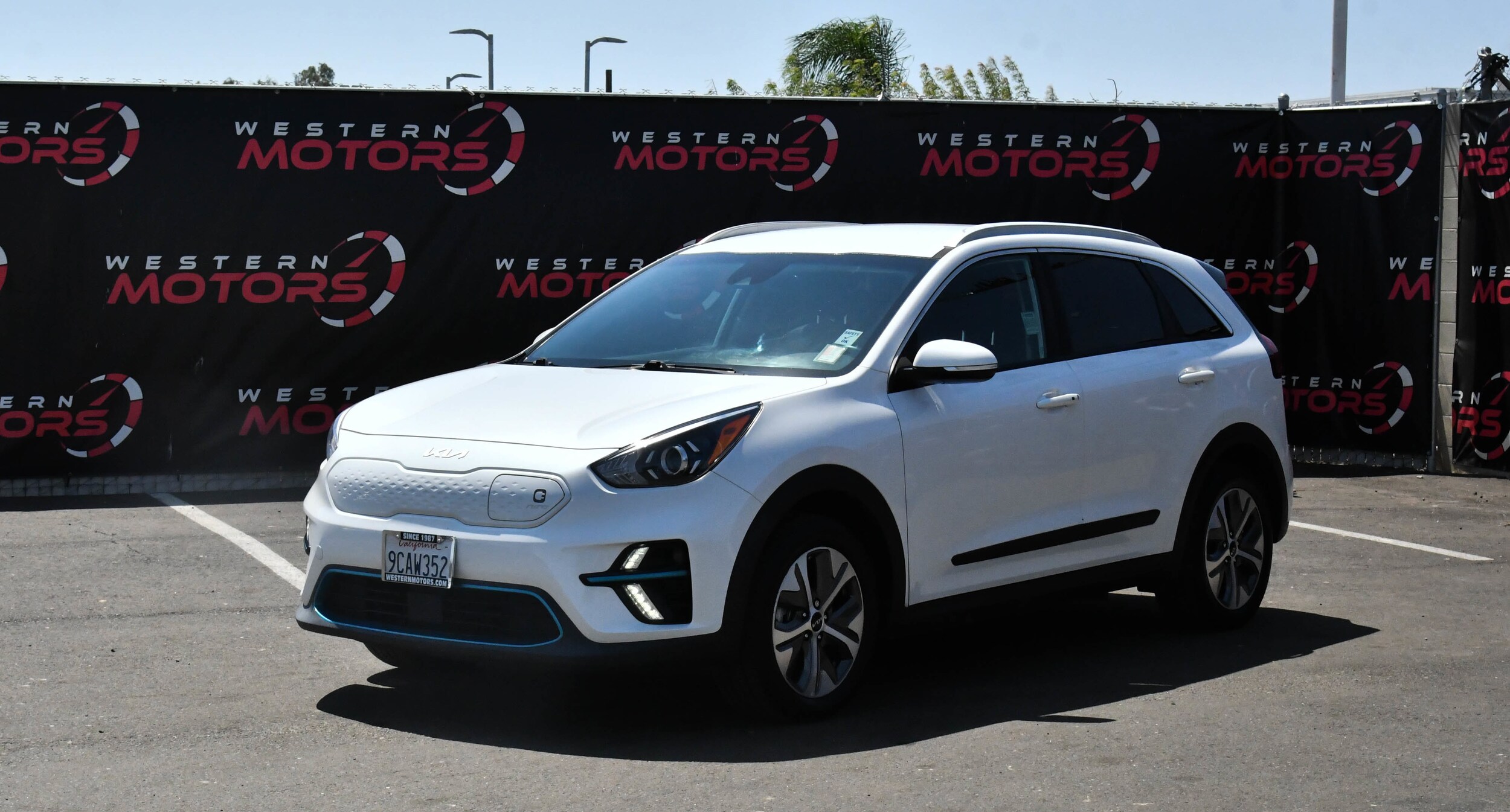 2022 Kia Niro EV S photo 2