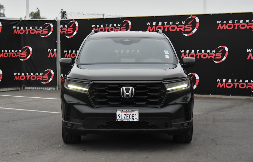 Used 2025 Honda Pilot Sport SUV
