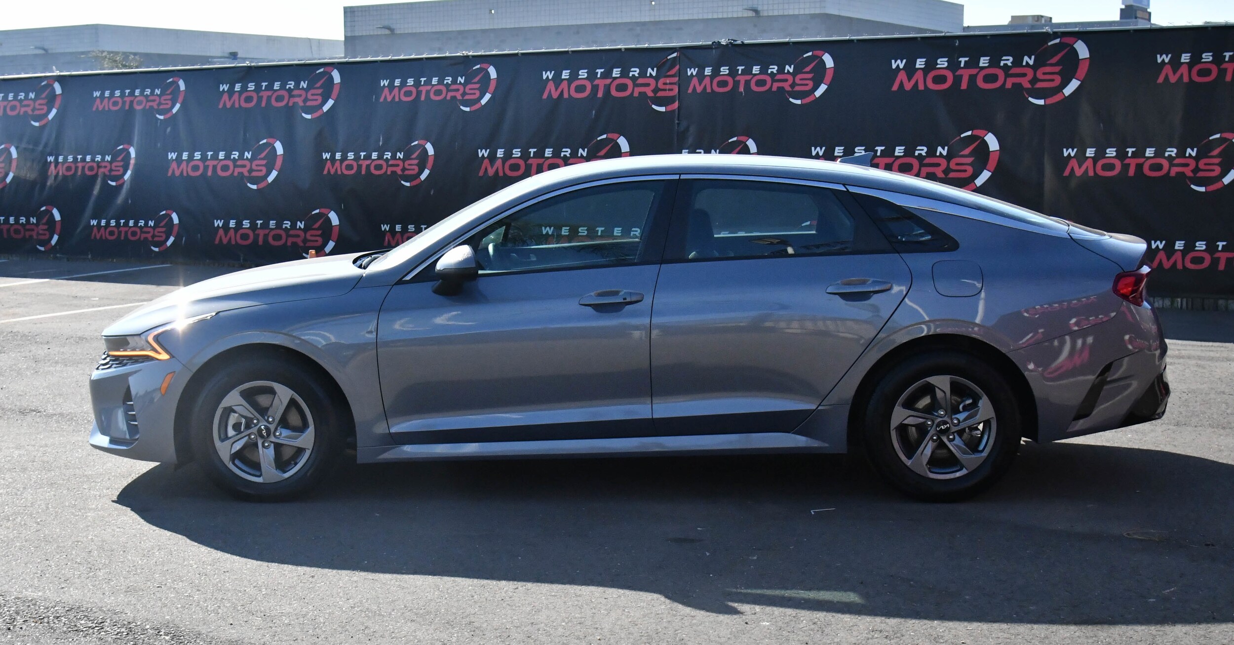 2023 Kia K5 LXS photo 4