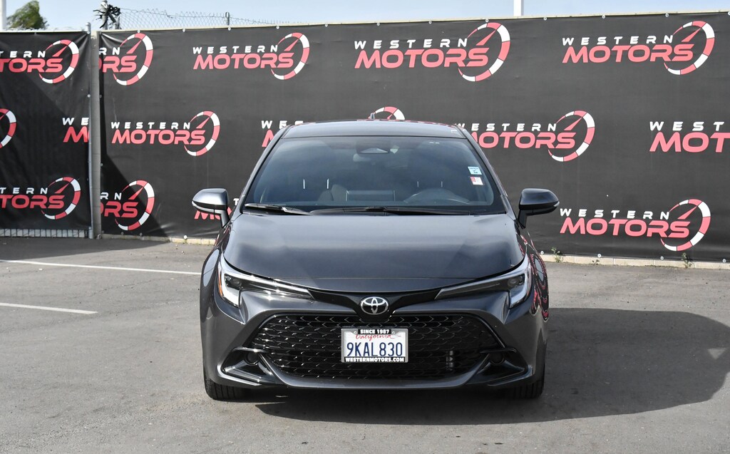Used 2024 Toyota Corolla Hatchback SE Hatchback 4D Hatchback