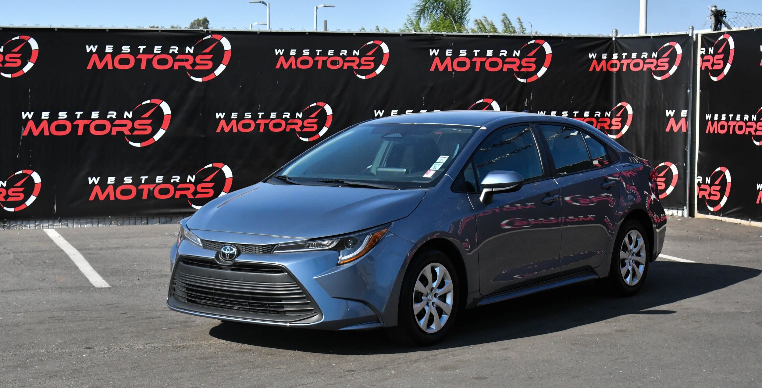 2024 Toyota Corolla LE photo 2