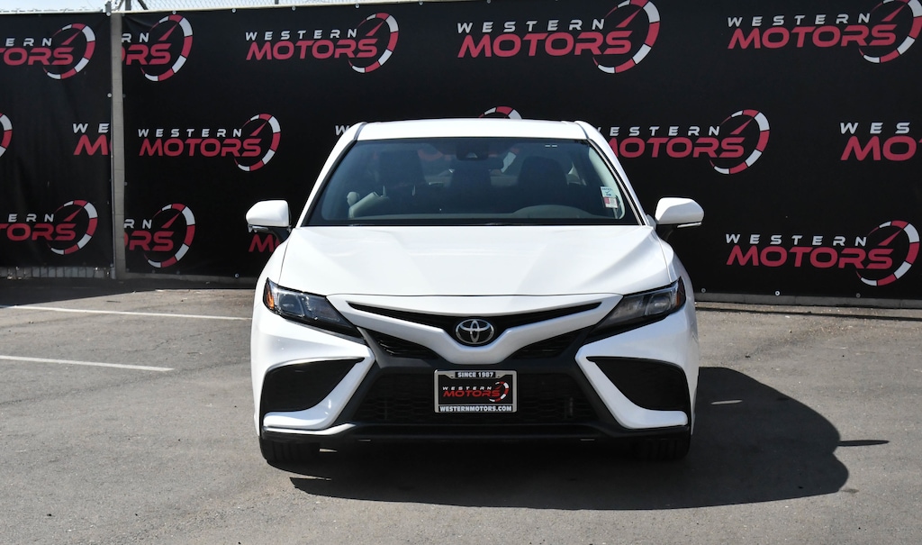 Used 2024 Toyota Camry SE Sedan 4D Sedan