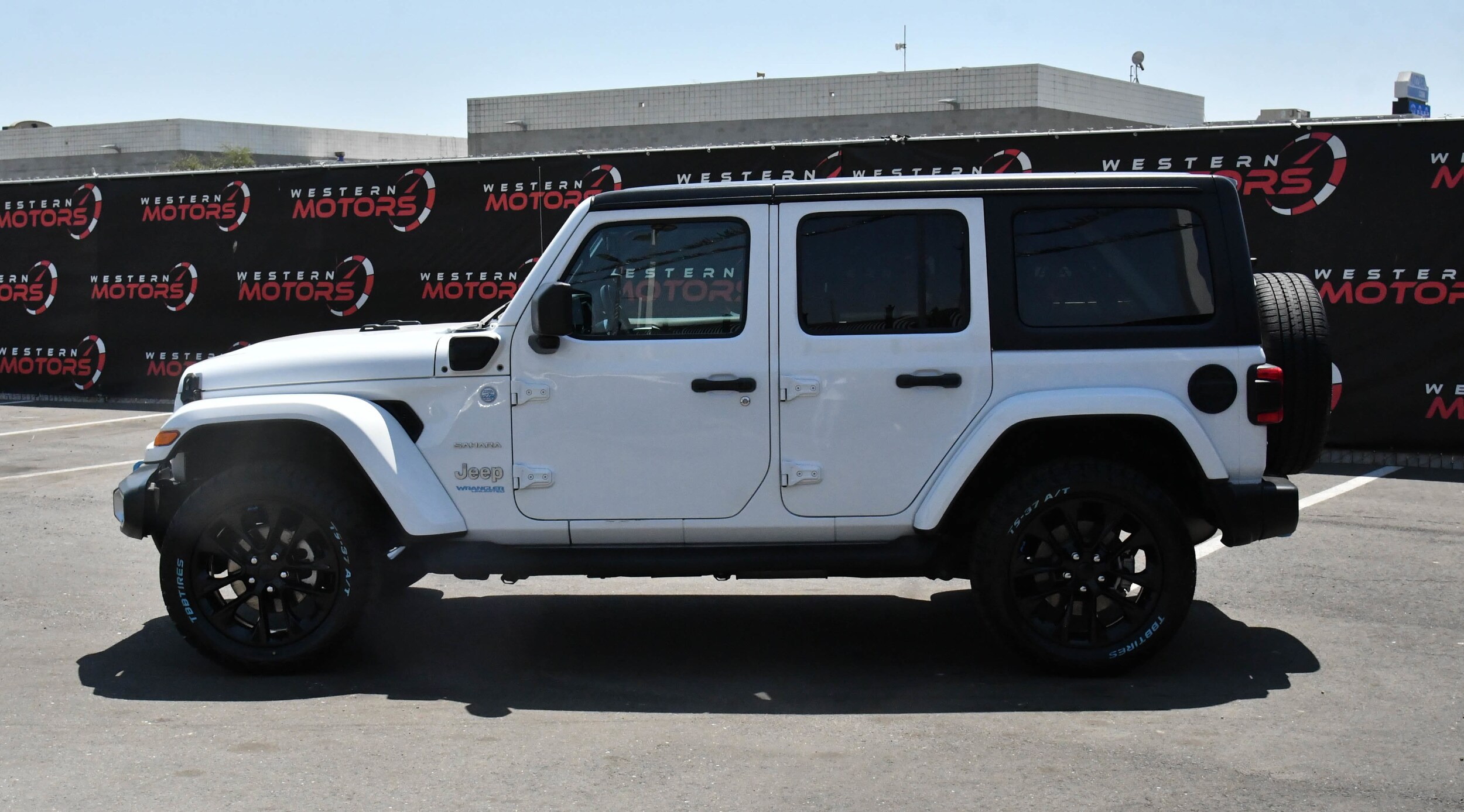 2022 Jeep Wrangler 4xe Unlimited Sahara photo 4