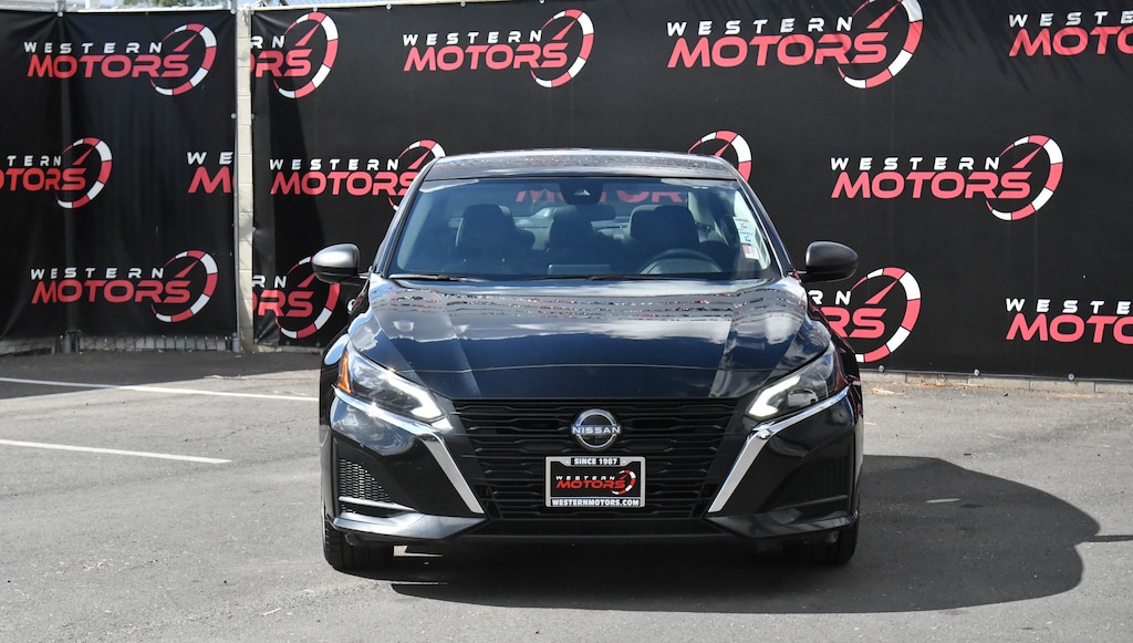 Used 2024 Nissan Altima 2.5 SV Sedan