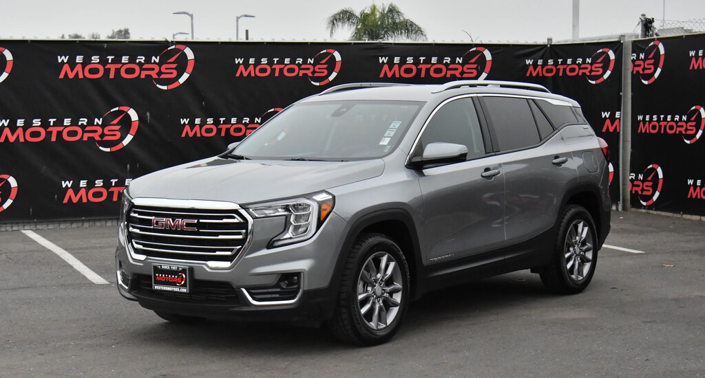 Used 2024 GMC Terrain SLT SUV