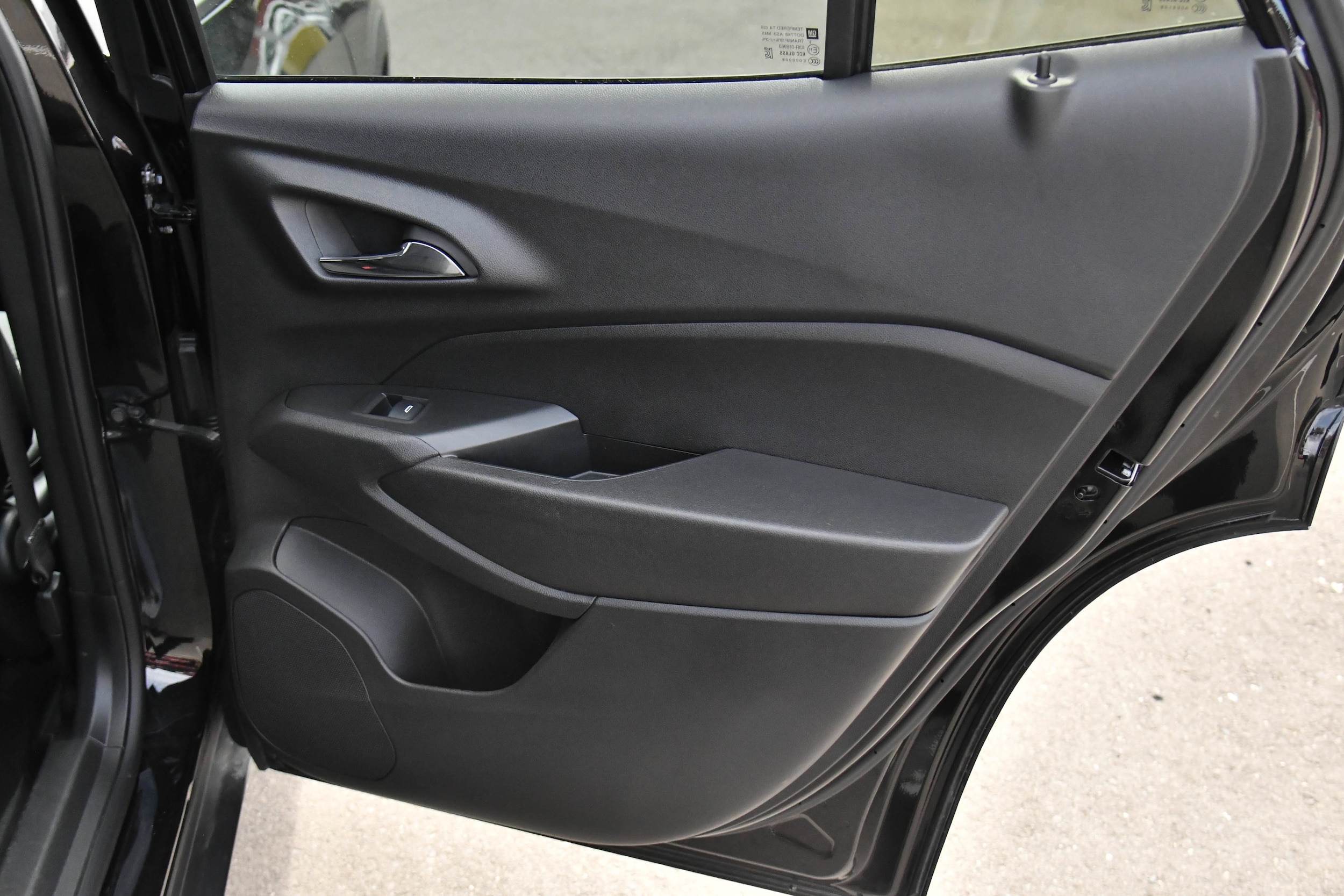 2025 Chevrolet Trax LT - Photo 36