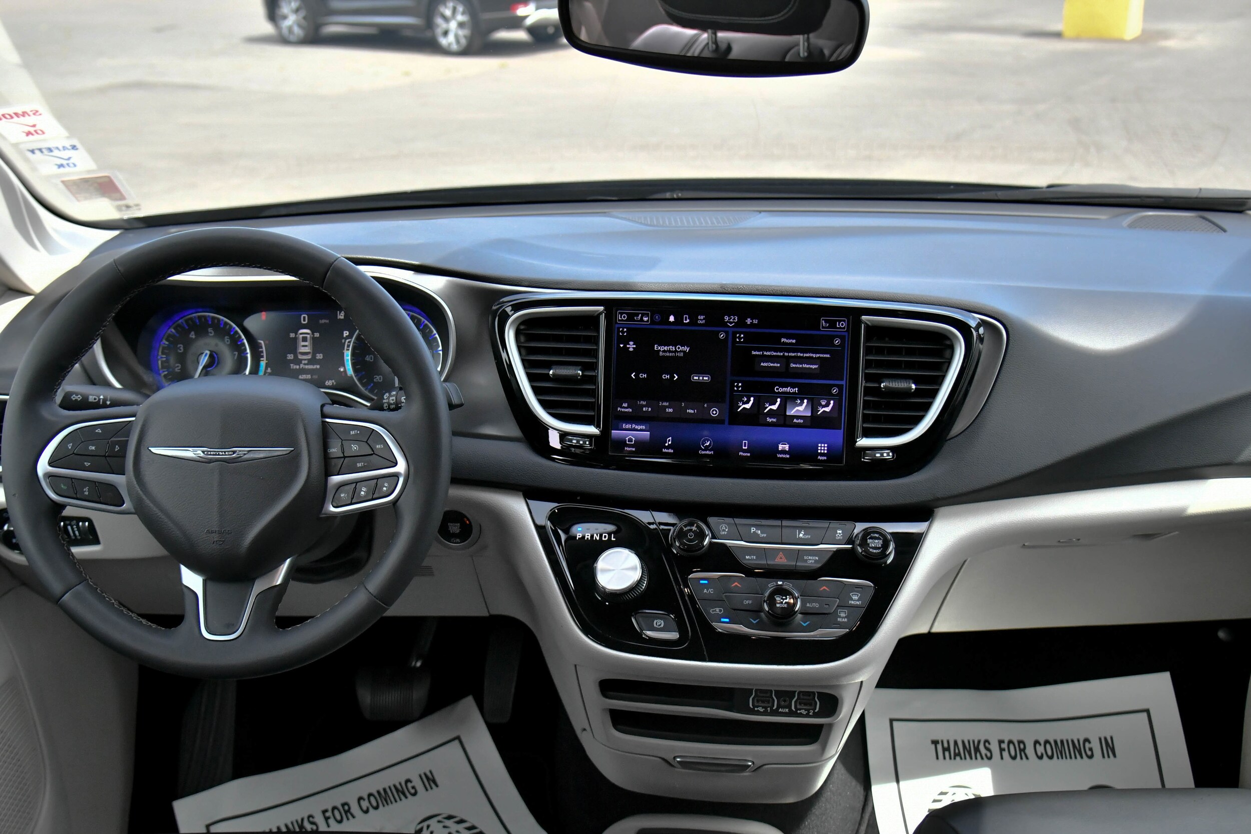 2023 Chrysler Pacifica Touring L - Photo 35