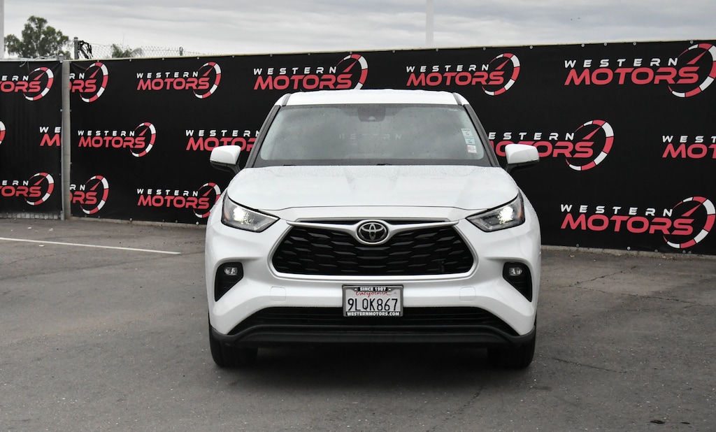 Used 2022 Toyota Highlander LE SUV