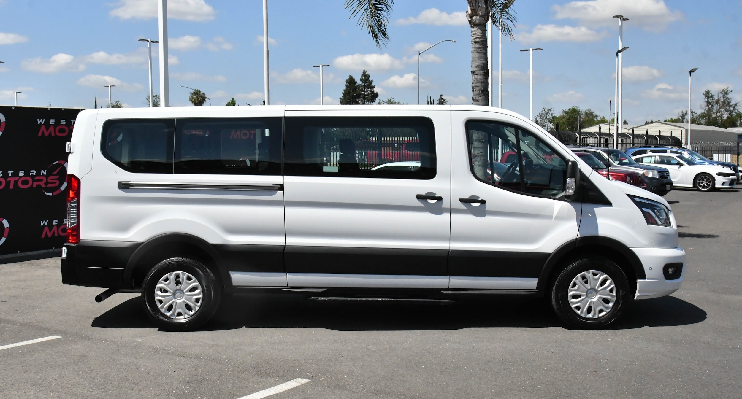2023 Ford Transit Passenger Van XLT - Photo 8