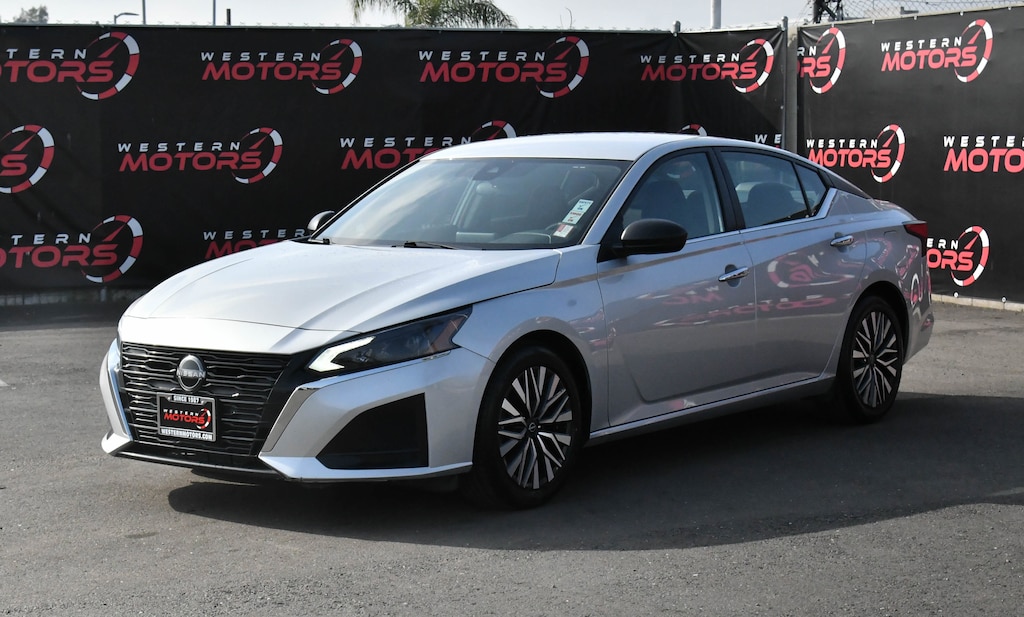 Used 2024 Nissan Altima 2.5 SV Sedan