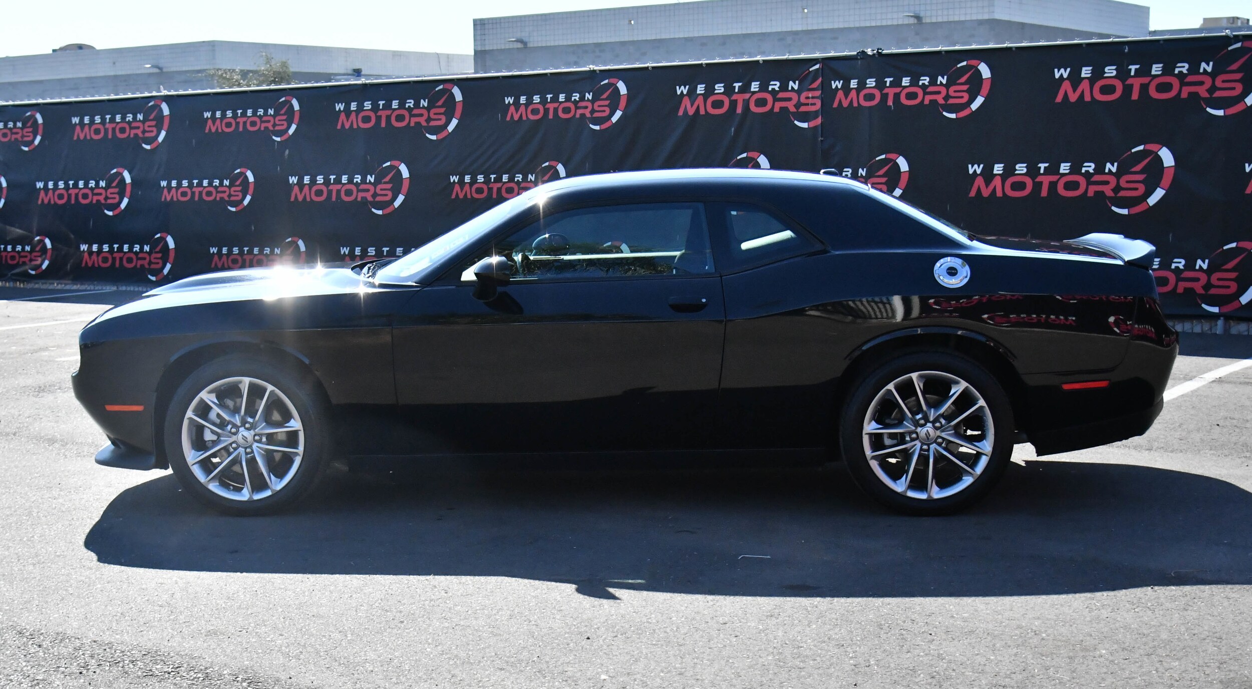 2023 Dodge Challenger GT photo 3