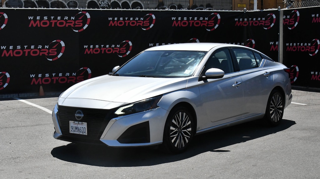Used 2023 Nissan Altima 2.5 SV Sedan